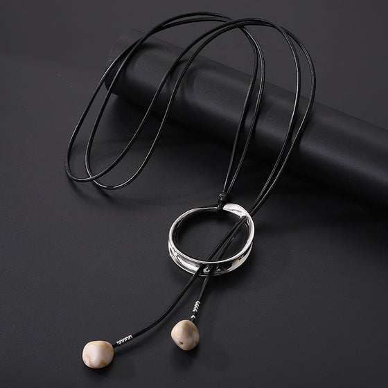 Round pendant necklace