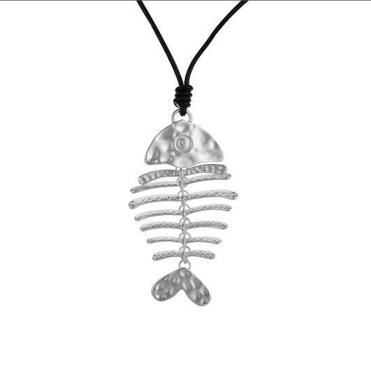 Fish necklace in silver